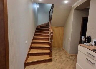 Продается 3-комнатная квартира, 105 м2, Ставрополь, Промышленный район, улица 45-я Параллель, 2