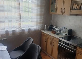 Продаю 2-ком. квартиру, 56 м2, Москва, метро Бульвар Адмирала Ушакова, Венёвская улица, 7