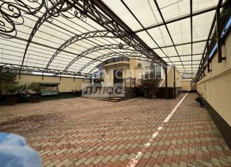 Продажа дома, 430 м2, Нальчик, площадь 400-летия, район Центр