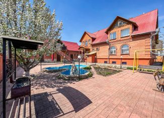 Сдаю дом, 560 м2, Обь, улица Дорожников