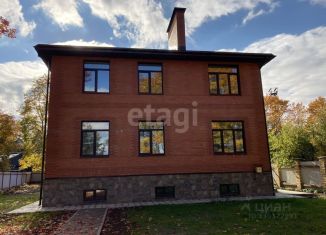 Продажа дома, 257.2 м2, Псковская область, улица Чапаева, 2Б