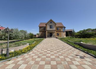 Продаю коттедж, 240 м2, Приморский край, улица Ефимова, 19