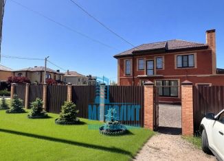 Продам дом, 200 м2, Ростовская область, улица Адмирала Кузнецова, 2А