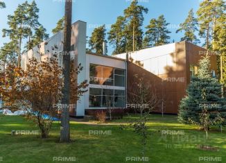 Продаю коттедж, 1000 м2, Московская область