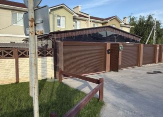 Продам таунхаус, 181 м2, село Подстёпки, улица Родины, 44