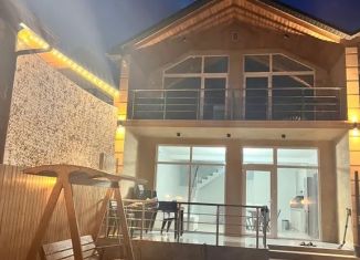 Сдаю дом, 130 м2, Избербаш, площадь Ленина