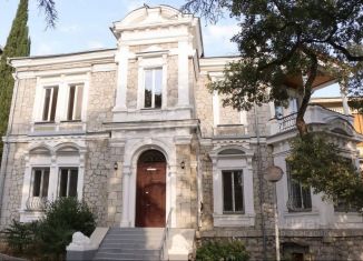 Продаю дом, 825 м2, Крым, улица Щорса, 7В
