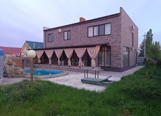 Продам коттедж, 350 м2, Оренбургская область, улица Дружбы, 32А