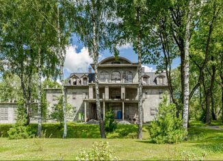 Продам коттедж, 2350 м2, Московская область
