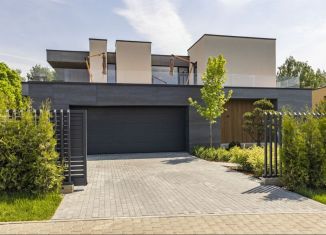 Продам дом, 760 м2, деревня Таганьково