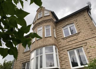 Продам дом, 380 м2, Ставропольский край, Горячеводская улица, 1А