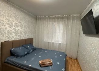 Сдается двухкомнатная квартира, 52 м2, Чебаркуль, улица Карпенко, 8А