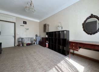 Продаю комнату, 61.1 м2, Санкт-Петербург, улица Моисеенко, 8-10, метро Маяковская