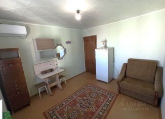 Продаю комнату, 11.6 м2, Волгоград, проспект Столетова, 2