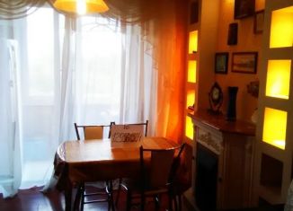 Сдам в аренду 2-комнатную квартиру, 52 м2, Севастополь, улица Маршала Бирюзова, 5