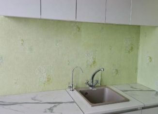 Продам 1-ком. квартиру, 32 м2, Алтайский край, улица Германа Титова, 32/28