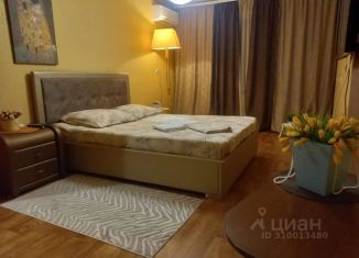 Сдаю 1-ком. квартиру, 38 м2, Пенза, улица 8 Марта, 7
