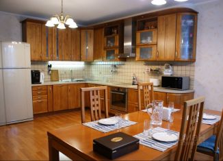 Продам 5-комнатную квартиру, 174.7 м2, Пермь, бульвар Гагарина, 44А