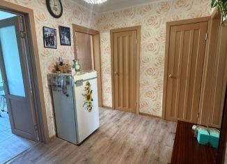 Продаю 3-комнатную квартиру, 58.9 м2, Кемеровская область, улица 8 Марта, 2