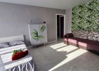 Сдаю в аренду 1-ком. квартиру, 35 м2, Ачинск, 7-й микрорайон, 3