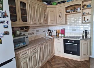 Продаю 4-комнатную квартиру, 85 м2, Барнаул, улица Смирнова, 1А