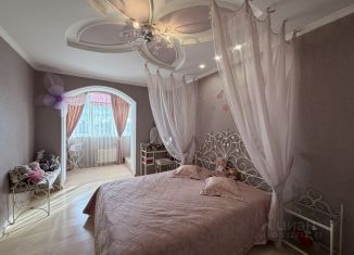 Продажа трехкомнатной квартиры, 142.4 м2, Ставрополь, улица 8 Марта, 63, микрорайон № 25