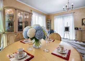 Продам коттедж, 233 м2, Москва, улица Арсюкова, 20А/65