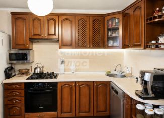 Продам 3-комнатную квартиру, 66.6 м2, Ставропольский край, улица Михаила Морозова, 73/10