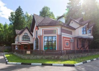 Сдается в аренду дом, 300 м2, Московская область