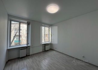 Продаю комнату, 72 м2, Челябинск, улица Сталеваров, 37, Металлургический район