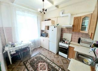 Продам 2-ком. квартиру, 60 м2, Самара, проспект Кирова, 143, метро Безымянка