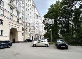 Продам комнату, 80.3 м2, Москва, улица Хамовнический Вал, 2, район Хамовники