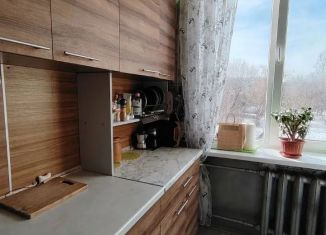 Продаю комнату, 16.5 м2, Казань, Деловая улица, 3