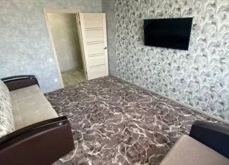 Сдается в аренду однокомнатная квартира, 40 м2, Маркс, проспект Строителей, 45