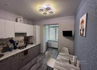 Сдается в аренду 2-комнатная квартира, 45 м2, Крым, Совхозная улица, 4Д