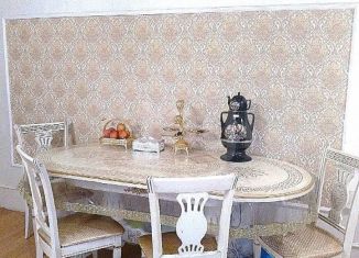 Продаю трехкомнатную квартиру, 58 м2, Белгород, Народный бульвар, 82