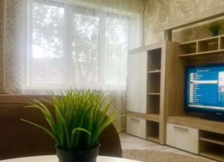 Сдаю 2-ком. квартиру, 50 м2, Братск, улица Энгельса, 3
