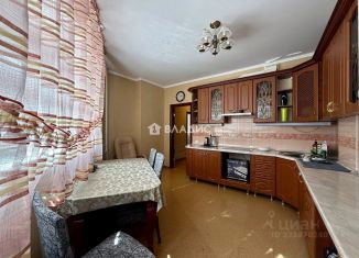 Продаю двухкомнатную квартиру, 69 м2, Белгород, улица Апанасенко, 97, Западный округ