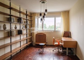 Продам 3-ком. квартиру, 59.6 м2, Санкт-Петербург, улица Партизана Германа, 9, метро Проспект Ветеранов