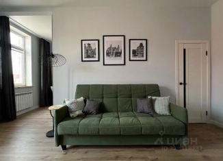 Сдается двухкомнатная квартира, 43 м2, Советск, улица М. Горького, 6А
