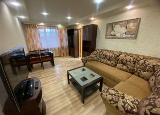 3-ком. квартира в аренду, 60 м2, Гатчина, улица Чехова, 18