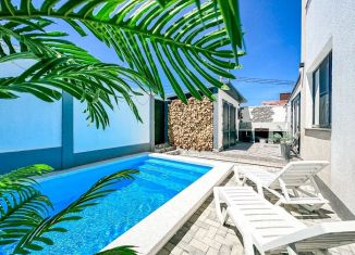 Сдам в аренду дом, 150 м2, Краснодарский край, улица Евменьева, 15