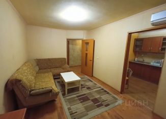 Сдам 2-ком. квартиру, 45 м2, Ростовская область, улица Щаденко, 90