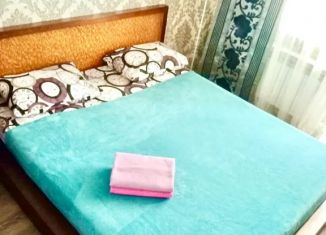 Аренда 2-ком. квартиры, 70 м2, Аксай, улица Маяковского, 11к2