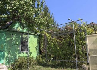 Продам дачу, 10 м2, поселок городского типа Алексеевка, Рябиновая улица