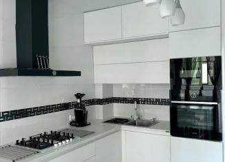 Сдам в аренду 1-комнатную квартиру, 40 м2, Дзержинск, улица Строителей, 9Вк2