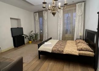 Аренда комнаты, 28 м2, Москва, Пятницкая улица, 10с1, метро Площадь Революции