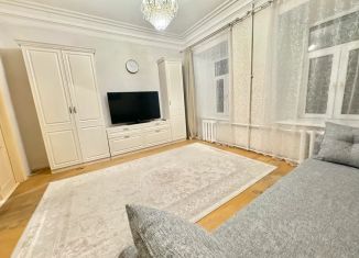 Аренда комнаты, 20 м2, Москва, Пятницкая улица, 7с2, метро Площадь Революции