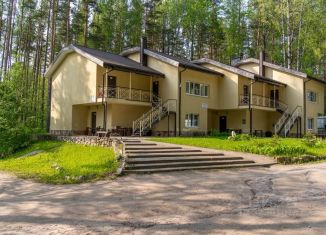 Сдается в аренду 2-комнатная квартира, 60 м2, Ленинградская область, Береговая улица, 2