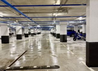 Продажа машиноместа, 13.3 м2, Тюмень, улица Братьев Бондаревых, 5